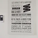Proche Centre Avec Belle Terrasse פרפיניין