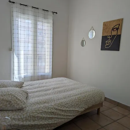 Proche Centre Avec Belle Terrasse דירה פרפיניין