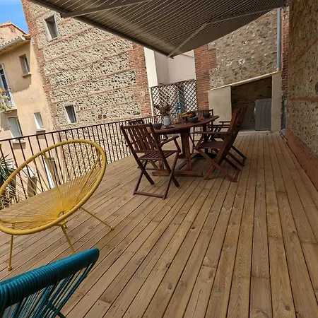 Proche Centre Avec Belle Terrasse פרפיניין