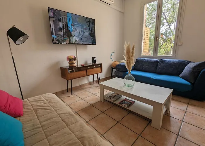 Proche Centre Avec Belle Terrasse Apartment